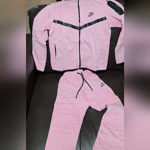 Kids Nike Tech Athletic Set